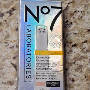 No7 Laboratories Dark Circle Corrector Light/Medium Sheer